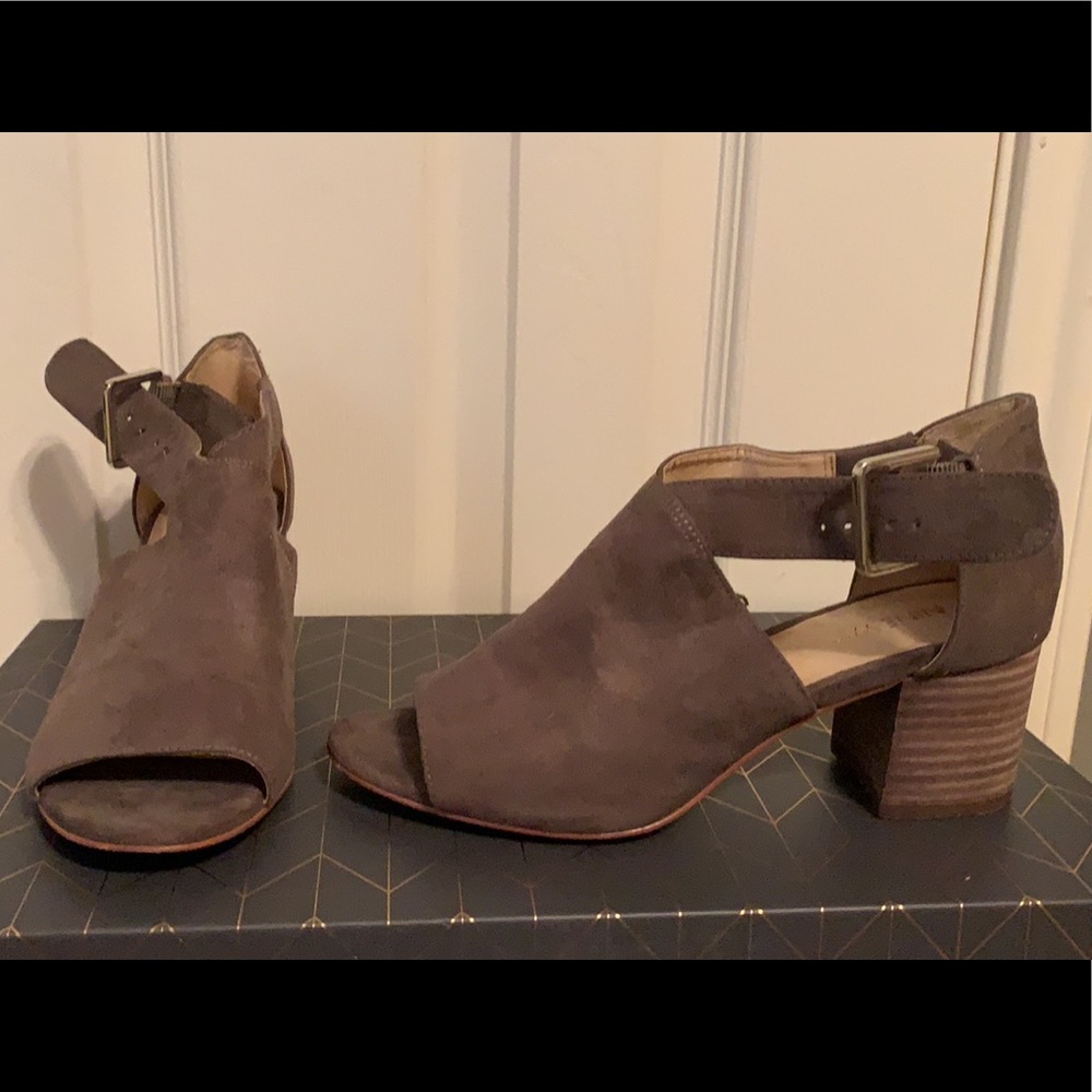 Nine West fashion sandal heels